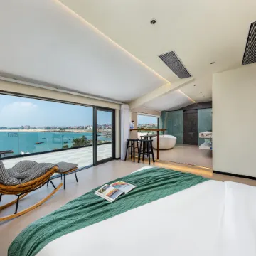 Between Mountains and Seas B&B (Meizhou Island Mazu Temple Branch)