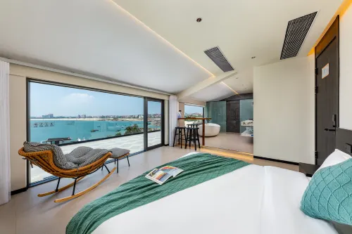 Between Mountains and Seas B&B (Meizhou Island Mazu Temple Branch)