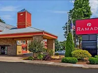 Ramada by Wyndham Portland Hoteles cerca de Parque Mount Tabor