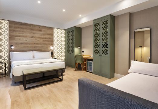 카탈로니아 산타 후스타 외관