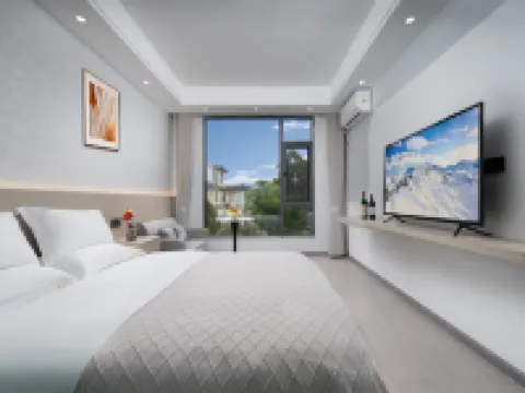 Moonlight · Shiyue | New Luxury Concept Projection Scenic Resort Hotel (The Old Town of Lijiang) Hotels in Lijiang