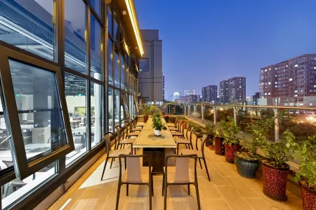 Babylon Fashion Hotel (Zhongguancun Beijing) Отели рядом с достопримечательностью «Tsinghua University Department of Precision Instruments»