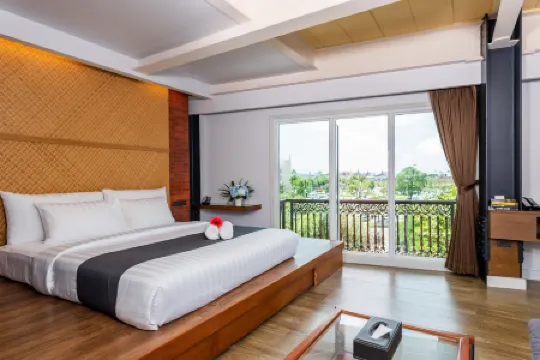 Dang Derm in the Park Khaosan Отели рядом с достопримечательностью «Ват Арун»