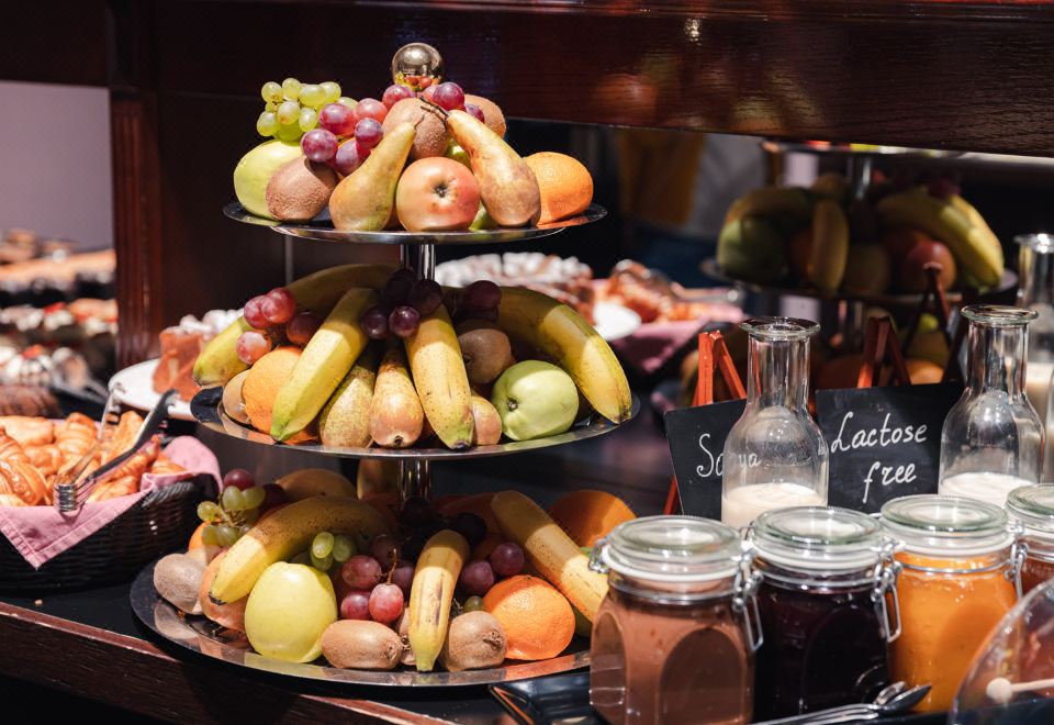 Michelangelo Grand HotelOver view