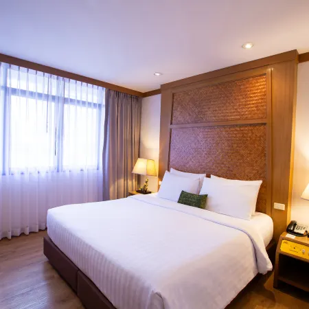 The Tarntawan Hotel Surawong Bangkok Отели рядом с достопримечательностью «Комплекс Чамчури Сквэр»