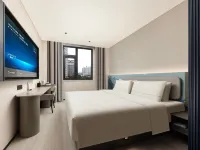 Qingju Hotel, Chaoyu Road, Hangzhou West Lake Cultural Square Subway Station. Hotels near Xiacheng