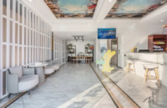 Xingchen Youth Homestay (Jinggangshan University Ji'an Railway Station Branch)