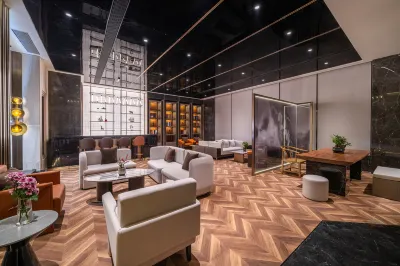 Rezen Dong Hotel (Chengdu Wuhouci Huaxi Hospita） 진리/금리-우호우스/무후사 상업지구 호텔