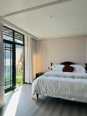 Yingfeng Themed Homestay Hotels near Daluo Go-Ya Shopping Centre