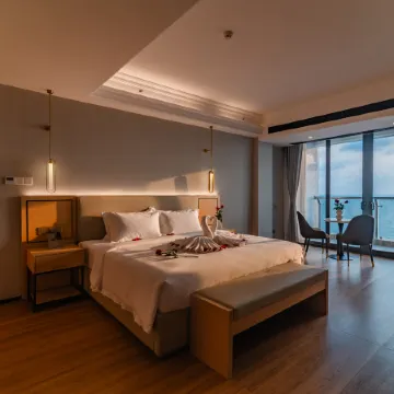 BILLIONS HOTEL Отели рядом с достопримечательностью «Пляж Очутель»