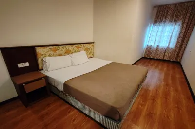 Iris House Resort & Apartment