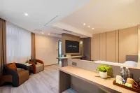 Kaiyue Business Hotel