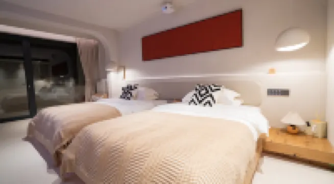 รีสอร์ทน้ำพุร้อนบีเฟยการ์เดน วิวกำแพงเมืองจีนอันยิ่งใหญ่