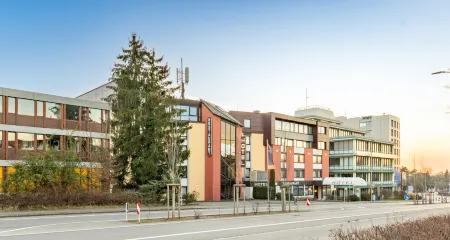 PLAZA Hotel Föhr am Bodensee Отели в г. Фридрихсхафен