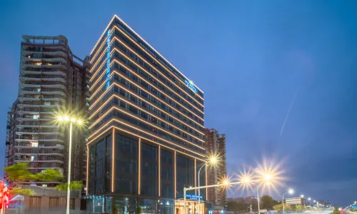 Microtel by Wyndham Maoming