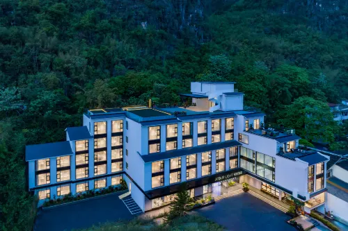 桂林陽朔遇龍河十里畫廊輕居酒店