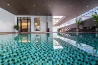 Jiqingshanshuijian Hot Springs Resort Hotel - Pool