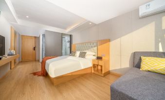 Luchuan Qianyou Riverview Hotel (Luchuan Middle School)