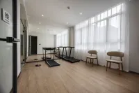 Ningbo Haibo Hotel (Tianyi Square Chenghuangmiao Subway Station)