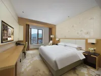 Paxton Park Hotel