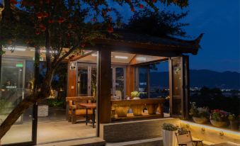 Boyinwan Inn (Lijiang Yishan)