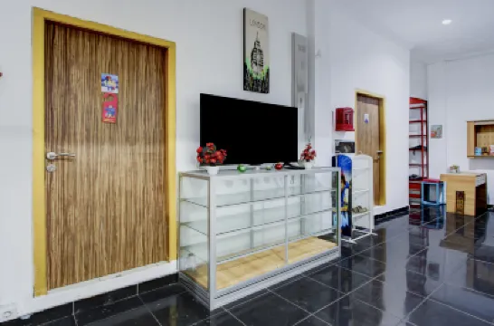 Hotel O Yogyakarta near Gembiraloka Zoo formerly Paddington Bear Homestay Hotels near Dirgantara Museum Office