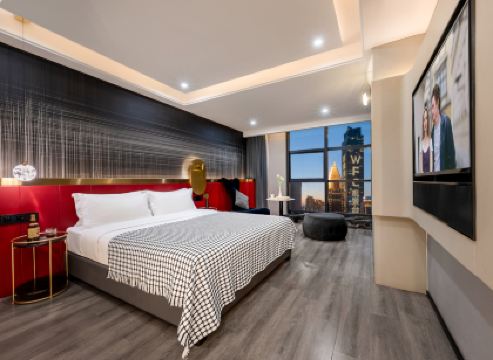 The Move River View Hotel (Chongqing Jiefangbei Hongyadong)