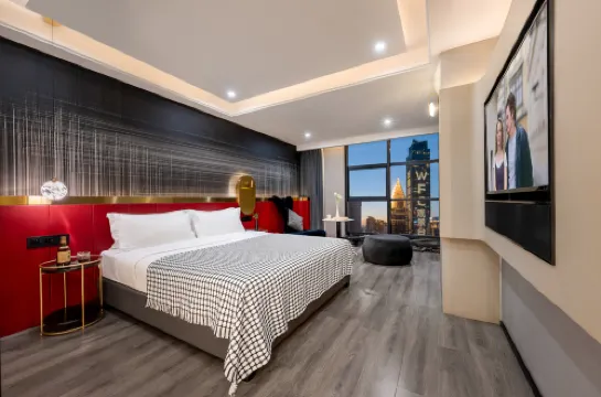 The Move River View Hotel (Chongqing Jiefangbei Hongyadong)