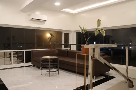 H Mansion Hotel Отели рядом с достопримечательностью «Тандаг Бульвар»