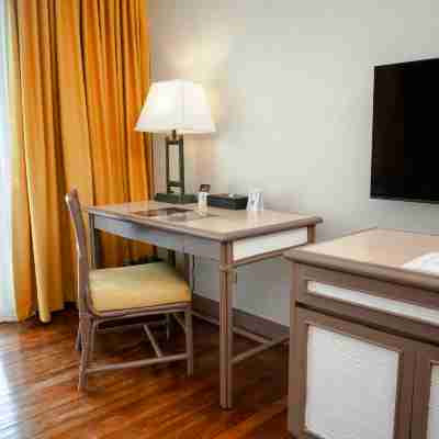 Waterfront Insular Hotel Davao Rooms