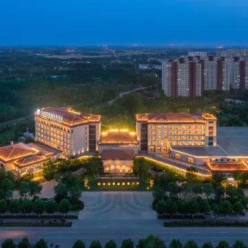 Lushang Spring Lake Resort
