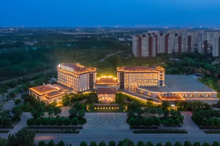 Lushang Spring Lake Resort
