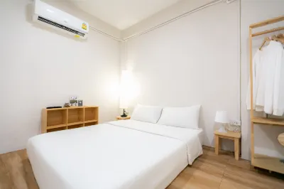 Petra Boutique Donmuang Hotels in Don Mueang