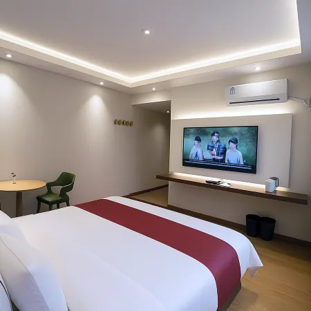 Heishui Shibai Hotel