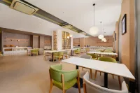 Jingyue Zhishang Hotel (Dalian Fujiazhuang Beach)