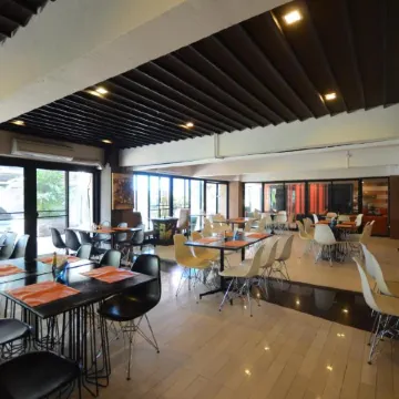 Chaba Inn Srinakarin Отели рядом с достопримечательностью «Торговый центр Seacon Square»