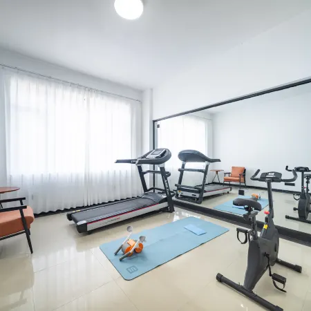 Meiju Apartment (Hezhou Avenue Ailianhu Park)