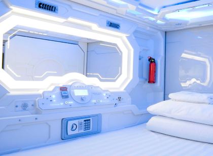 カプセル リバーサイド サイゴン