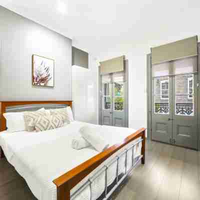 Stylish 4Bedroom Terrace House in Chippendale Rooms