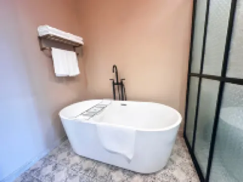 Yousong Mountain Resort Homestay Hotels near Hangzhou Cherry Blossom Garden