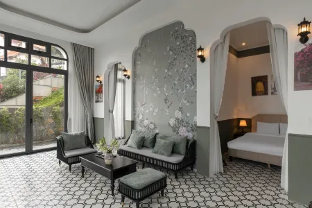 The Gate Boutique Hotel Da Lat Отели рядом с достопримечательностью «Озеро Сюан Хуан»