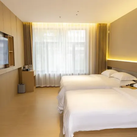 Garden Hot Spring Hotel (Suihua College West City Bus Station)