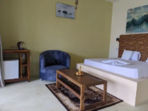 Kivulini  garden lodge and restaurants