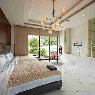 Luxury five-room pool villa Hotel Exterior