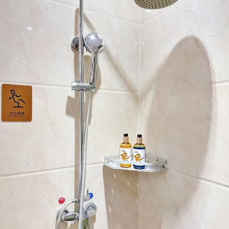 Qingyun Hotel, Yutang Hot Spring Branch, Doumen, Zhuhai Отели рядом с достопримечательностью «Храм Цзиньтай»
