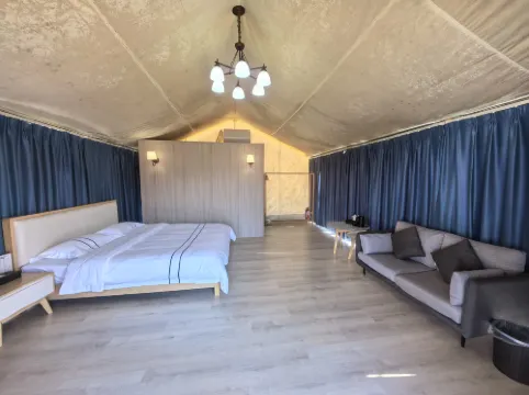 HongJiang Qingjiang Lake International Camping Base