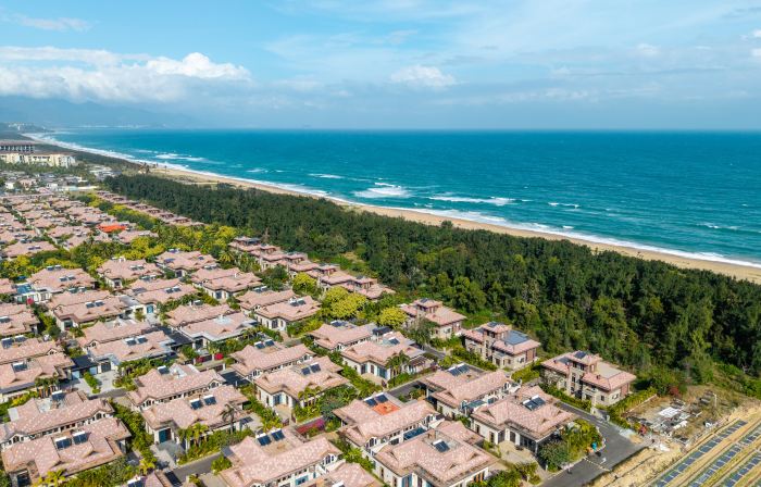 Floral Hotel · Yunshang Hotel (Lingshui Ocean Happy World)