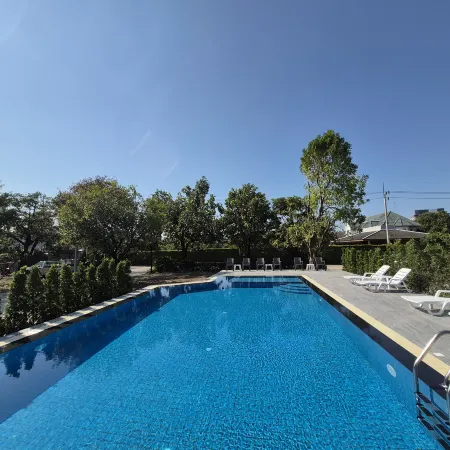Premier Luxe Hotel
