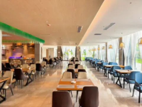 Lancang Jingmai Mansion Hotel & Fun Water World