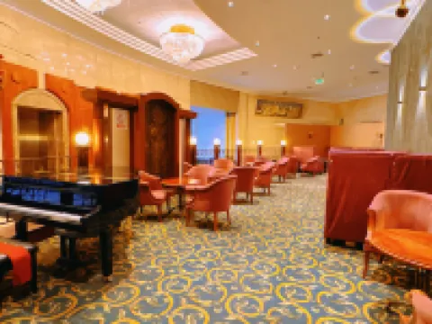 Harbin Huarong Hotel (Harbin Railway Station Museum Subway Station Branch)